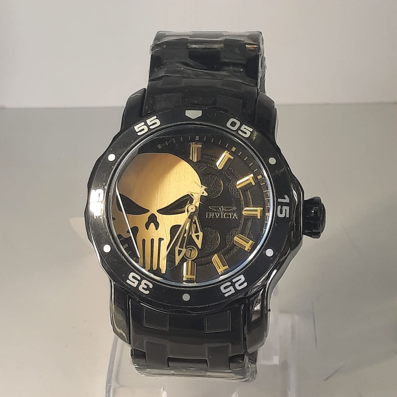 Invicta golden, without Chronographs